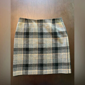 Eddie Bauer wool blend skirt. Lined. Size 14.